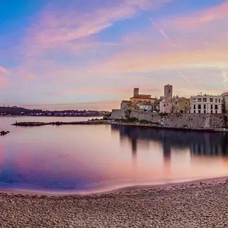 Grand Cosy Avec Cinema - & Vieil A Pied شقة