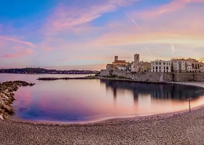 Grand Cosy Avec Cinema - & Vieil A Pied شقة